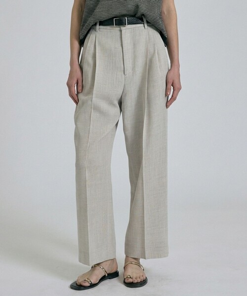 qualite(カリテ)の「【セットアップ対応】メッシュ2タックストレードパンツ/オフィスカジュアル/夏服/春服(その他パンツ・レディース・ライトベージュ・36/38)」の1枚目の写真