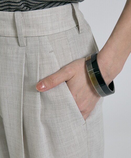 qualite(カリテ)の「【セットアップ対応】メッシュ2タックストレードパンツ/オフィスカジュアル/夏服/春服(その他パンツ・レディース・ライトベージュ・36/38)」の14枚目の写真