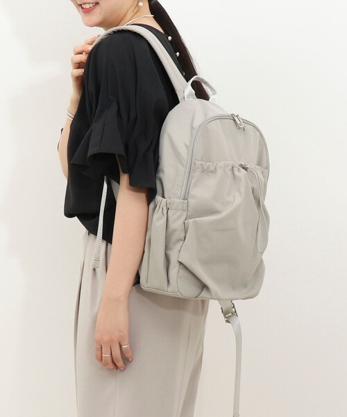 MICO COULIER(ミコクリエ)の「GATHERED NYLON BACKPACK(バックパック/リュック・レディース・ブラック/ライトグレー・FREE)」の10枚目の写真
