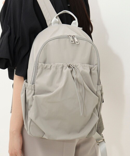 MICO COULIER(ミコクリエ)の「GATHERED NYLON BACKPACK(バックパック/リュック・レディース・ブラック/ライトグレー・FREE)」の11枚目の写真