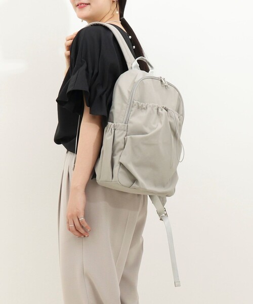MICO COULIER(ミコクリエ)の「GATHERED NYLON BACKPACK(バックパック/リュック・レディース・ブラック/ライトグレー・FREE)」の14枚目の写真