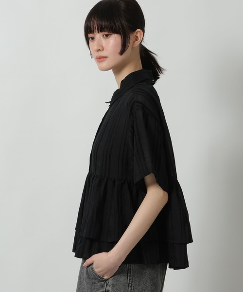 LAKOLE(ラコレ)の「モールストライプフリルシャツ / 657238(シャツ/ブラウス・レディース・テラコッタ/ブルー/ブラック/アイボリー・FREE)」の9枚目の写真