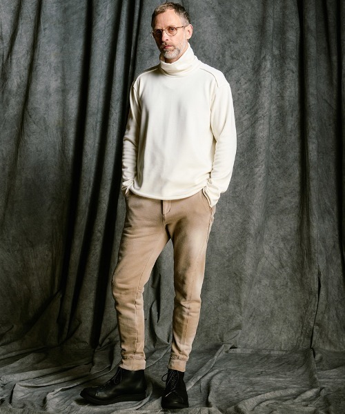 wjk（ダヴルジェイケイ）の「mlt5663- back boa cut-off highneck ハイネックカットソー(7143 pe57j)（Tシャツ/カットソー・メンズ・ブラック/ホワイト/チャコール・S/M/L/XL）」の5枚目の写真