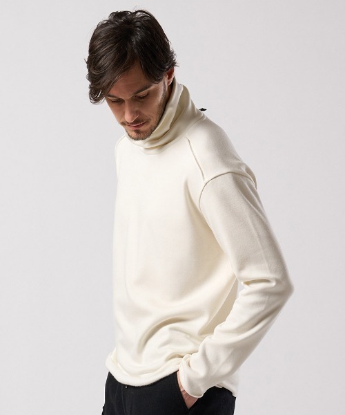 wjk（ダヴルジェイケイ）の「mlt5663- back boa cut-off highneck ハイネックカットソー(7143 pe57j)（Tシャツ/カットソー・メンズ・ブラック/ホワイト/チャコール・S/M/L/XL）」の13枚目の写真