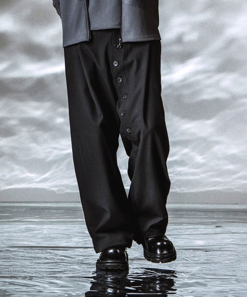 NO ID.(ノーアイディ)の「【NO ID.】Extended Trousers / エクステンデッド トラウザーズ(その他パンツ・メンズ・ブラック/グレー・2/1)」の14枚目の写真