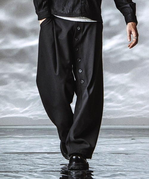 NO ID.(ノーアイディ)の「【NO ID.】Extended Trousers / エクステンデッド トラウザーズ(その他パンツ・メンズ・ブラック/グレー・2/1)」の3枚目の写真