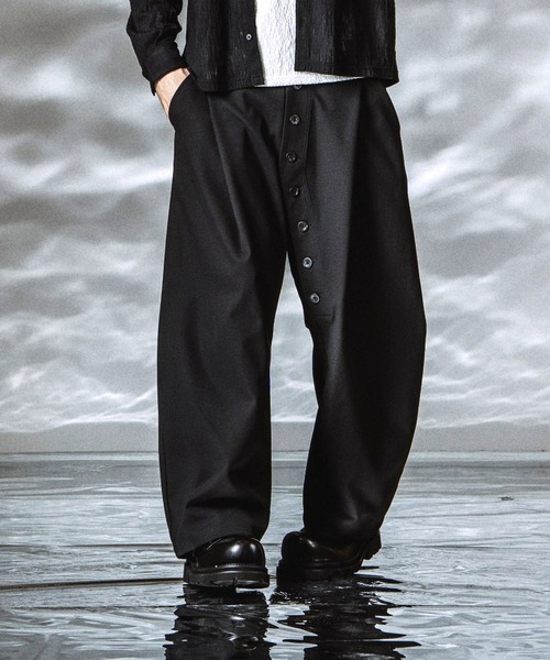 NO ID.(ノーアイディ)の「【NO ID.】Extended Trousers / エクステンデッド トラウザーズ(その他パンツ・メンズ・ブラック/グレー・2/1)」の9枚目の写真