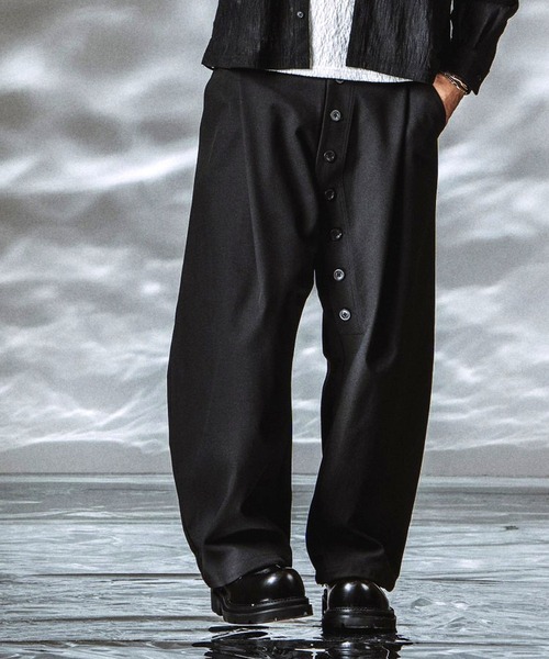 NO ID.(ノーアイディ)の「【NO ID.】Extended Trousers / エクステンデッド トラウザーズ(その他パンツ・メンズ・ブラック/グレー・2/1)」の11枚目の写真