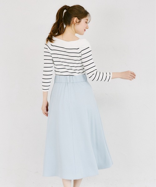 tocco closet（トッコ　クローゼット）の「ウエストビジューボタン付きミモレ丈ラップスカート（スカート・レディース・オフホワイト/ブルー/ピンク・M）」の16枚目の写真