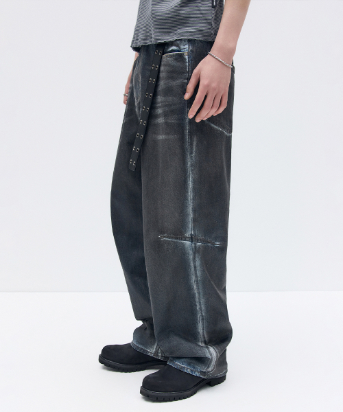MAISON MINED(メゾンミネド)の「DARK WAX COATED DENIM PANTS BLUE(デニムパンツ・メンズ・その他・SMALL/MEDIUM/LARGE)」の1枚目の写真