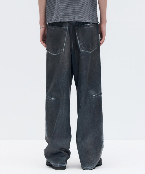 MAISON MINED(メゾンミネド)の「DARK WAX COATED DENIM PANTS BLUE(デニムパンツ・メンズ・その他・SMALL/MEDIUM/LARGE)」の5枚目の写真