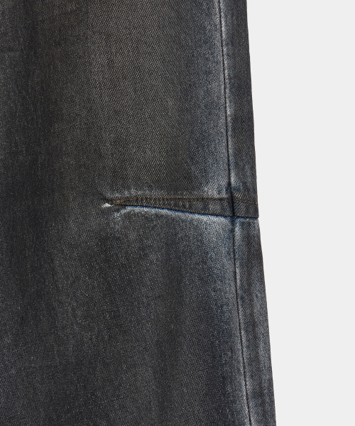 MAISON MINED(メゾンミネド)の「DARK WAX COATED DENIM PANTS BLUE(デニムパンツ・メンズ・その他・SMALL/MEDIUM/LARGE)」の11枚目の写真