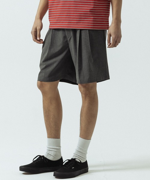 SLICK(スリック)の「【SLICK/スリック】T/R Stretch Two Tuck Easy Shorts/T/Rストレッチツータックイージーショーツ(その他パンツ・メンズ・ブラック/チャコールグレー・1/2/3)」の3枚目の写真