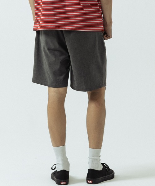 SLICK(スリック)の「【SLICK/スリック】T/R Stretch Two Tuck Easy Shorts/T/Rストレッチツータックイージーショーツ(その他パンツ・メンズ・ブラック/チャコールグレー・1/2/3)」の4枚目の写真