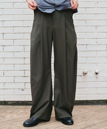 CONZ（コンズ）の「summer carve leg trousers super 110/Super 110s/バレルレッグシルエット/バルーンシルエット/NVRFRGT（スラックス）」