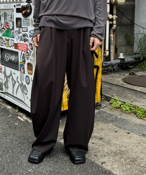 CONZ(コンズ)の「summer carve leg trousers super 110/Super 110s/バレルレッグシルエット/バルーンシルエット/NVRFRGT(スラックス・メンズ・ライトグレー/ブルーグレー/ブラック/ストライプ/ライトブラウン/ネイビー×ホワイト/ダークグレー/カーキ・1/3/2)」の5枚目の写真