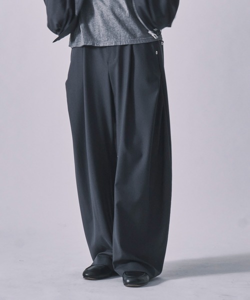 CONZ(コンズ)の「summer carve leg trousers super 110(スラックス・メンズ・ライトグレー/ブルーグレー/ブラック/ストライプ・1/3/2)」の19枚目の写真