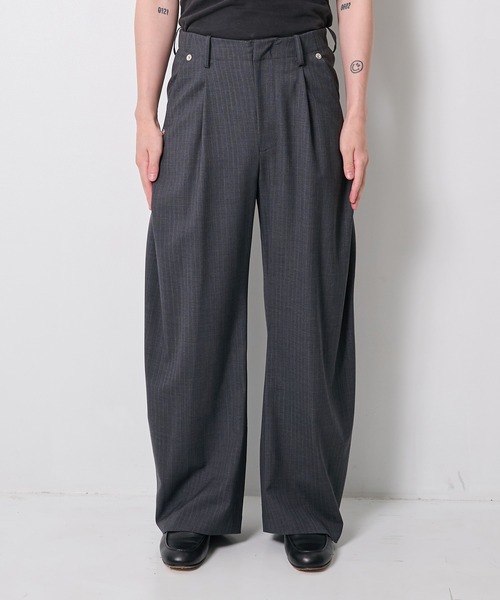 CONZ(コンズ)の「summer carve leg trousers super 110(スラックス・メンズ・ライトグレー/ブルーグレー/ブラック/ストライプ・1/3/2)」の22枚目の写真
