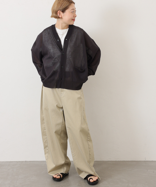 JOURNAL STANDARD LUXE(ジャーナルスタンダード ラックス)の「シアージャージー Vネックカーディガン(カーディガン/ボレロ・レディース・ベージュ/レッド/チャコールグレー・FREE)」の4枚目の写真