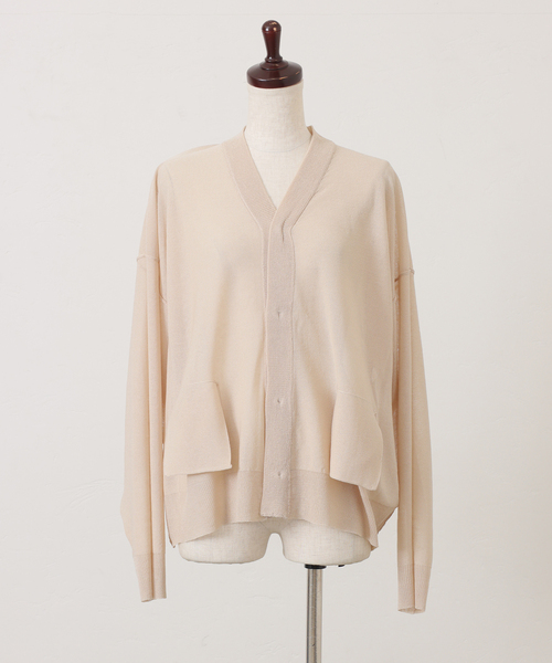 JOURNAL STANDARD LUXE(ジャーナルスタンダード ラックス)の「シアージャージー Vネックカーディガン(カーディガン/ボレロ・レディース・ベージュ/レッド/チャコールグレー・FREE)」の22枚目の写真