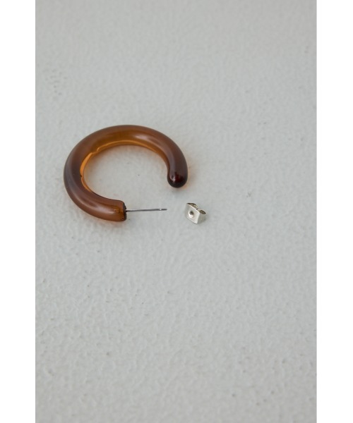 AZUL by moussy（アズールバイマウジー）の「アクリルフープピアス（ピアス（両耳用）・レディース・ブラウン/クリア・FREE）」の6枚目の写真
