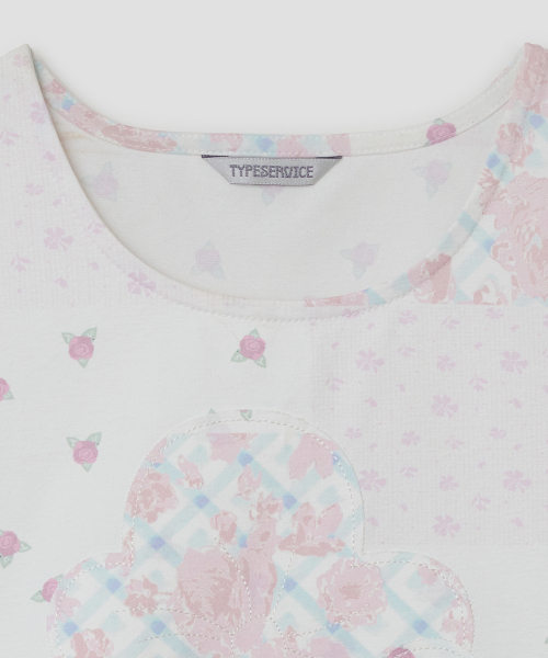 TYPESERVICE（タイプサービス）の「Flower Applique Curve Short Sleeve Top [Pink]（Tシャツ/カットソー・レディース・その他・FREE）」の4枚目の写真