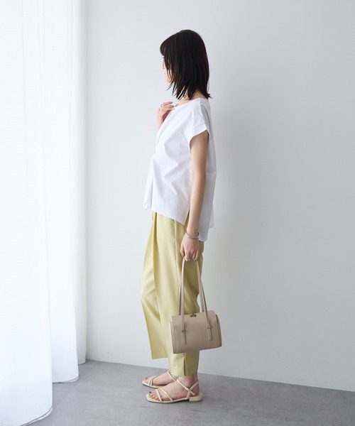 YECCA VECCA(イェッカヴェッカ)の「ピン付きドレープカットソー(Tシャツ/カットソー・レディース・チャコールグレー/オフホワイト/ブラック・FREE)」の6枚目の写真