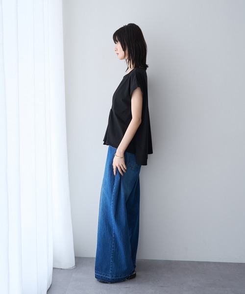 YECCA VECCA(イェッカヴェッカ)の「ピン付きドレープカットソー(Tシャツ/カットソー・レディース・チャコールグレー/オフホワイト/ブラック・FREE)」の18枚目の写真
