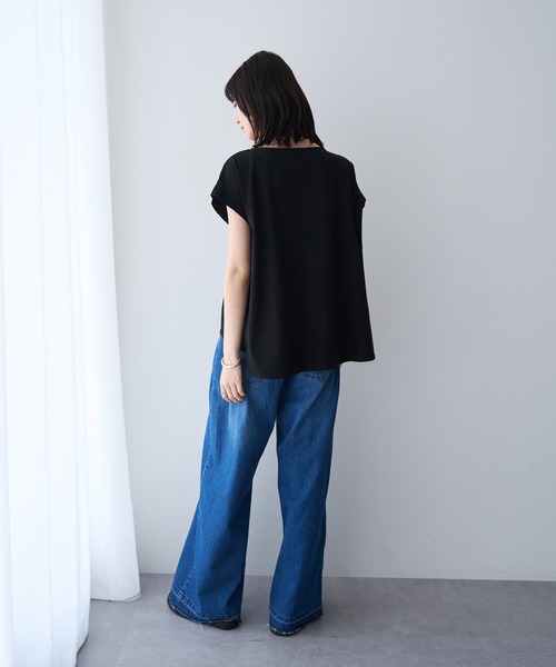 YECCA VECCA(イェッカヴェッカ)の「ピン付きドレープカットソー(Tシャツ/カットソー・レディース・チャコールグレー/オフホワイト/ブラック・FREE)」の19枚目の写真