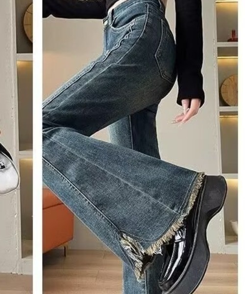 REBALANCE(リバランス)の「フレアデニムパンツ(デニムパンツ・レディース・A・MEDIUM/LARGE/X-LARGE)」の4枚目の写真