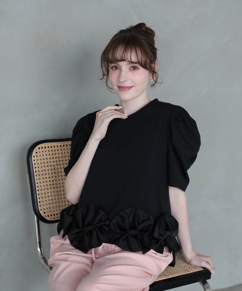 M y u(ミュー)の「リボンTシャツ(Tシャツ/カットソー・レディース・BLACK/WHITE・ML)」の1枚目の写真