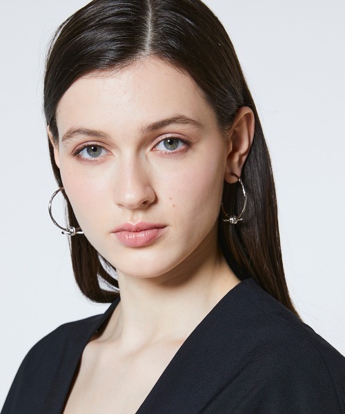 DOUBLE STANDARD CLOTHING(ダブルスタンダードクロージング)の「バンブーモチーフ フープピアス(ピアス(両耳用)・レディース・ゴールド/シルバー・FREE)」の6枚目の写真