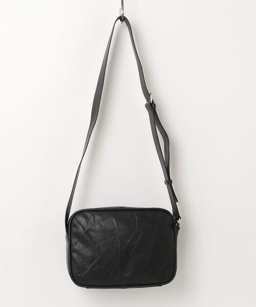 Guess(ゲス)の「MCCALL Camera Crossbody ショルダーバッグ メンズバッグ(ショルダーバッグ・メンズ・ブラック・ONE SIZE)」の5枚目の写真