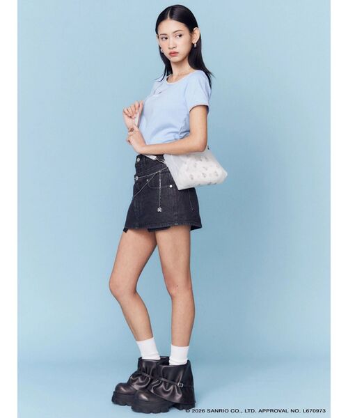 sanrio(サンリオ)の「【日焼けHello Kitty×EMODA】CLEAR SHOULDER BAG(ハンドバッグ・レディース・ブラック/ホワイト・FREE)」の6枚目の写真