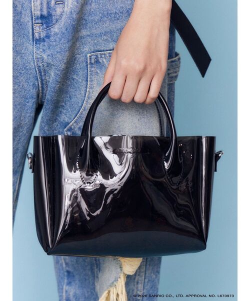 sanrio(サンリオ)の「【日焼けHello Kitty×EMODA】CLEAR SHOULDER BAG(ハンドバッグ・レディース・ブラック/ホワイト・FREE)」の18枚目の写真