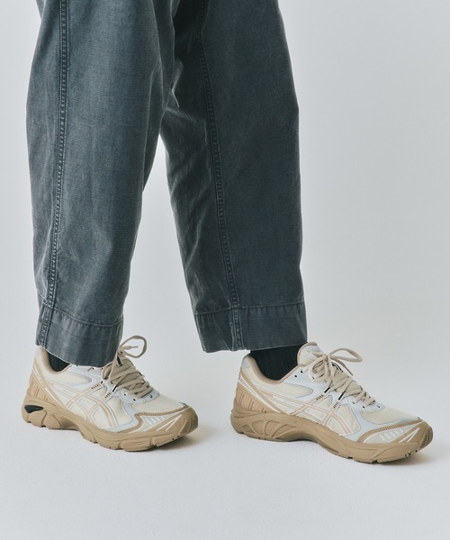 ASICS(アシックス)の「GT-2160 RGD(スニーカー・メンズ・チャコールグレー/ベージュ・26/27/26.5/27.5)」の1枚目の写真