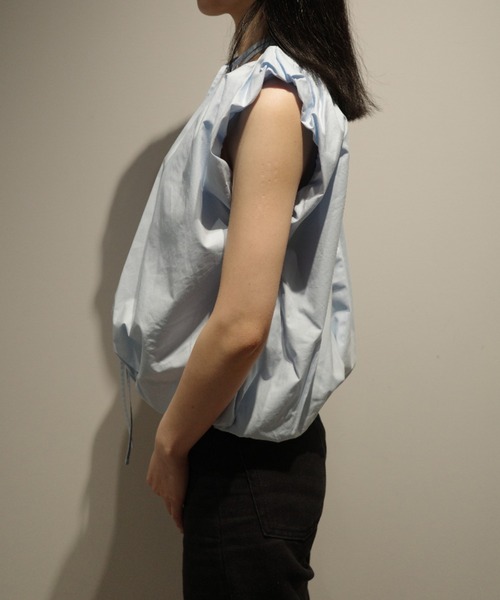 CLANE(クラネ)の「CLANE BALLOON GATHER RIBBON TOPS(シャツ/ブラウス・レディース・ブラック/ホワイト/ライトブルー・1/2)」の8枚目の写真