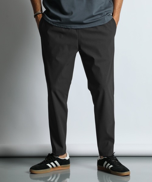 The DUFFER of ST.GEORGE(ザダファーオブセントジョージ)の「『WONDER SHAPE』Triporous:360°全方向高伸縮『ワンダーシェイプ』抗菌・消臭機能 スリムテーパードパンツ(スラックス・メンズ・チャコールグレー/ブラック・X-LARGE/LARGE/MEDIUM/SMALL)」の3枚目の写真