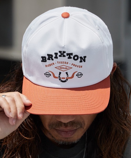 BRIXTON(ブリクストン)の「BRIXTON/ブリクストン BEEKMAN MP SNAPBACK フロント刺繍 ツートン 配色 バイカラー スナップバック 5パネル 吸湿 メンズ レディース 2026年 夏 夏服(キャップ・メンズ・ホワイト/ブラック・FREE)」の1枚目の写真