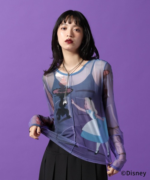 PAGEBOY(ページボーイ)の「Disney【ふしぎの国のアリス】ソウガラシアートップス(Tシャツ/カットソー・レディース・ホワイト系その他/ブルー系その他・FREE)」の2枚目の写真