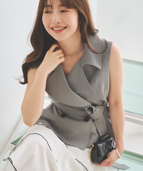 La boutique BonBon(ラブティックボンボン)の「ペプラムジレ(ベスト・レディース・ネイビー/ブラック・FREE)」の3枚目の写真