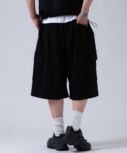 OXA(オグザ)の「ワイドシルエット スウェットカーゴショートパンツ ハーフパンツ OXA(その他パンツ・メンズ・グレー/ブラック・FREE)」の6枚目の写真
