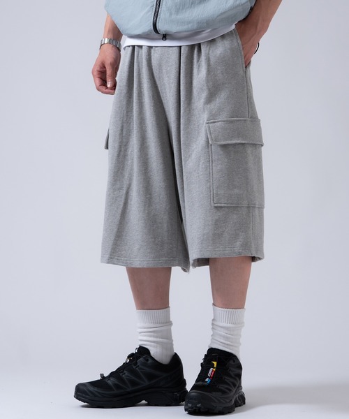 OXA(オグザ)の「ワイドシルエット スウェットカーゴショートパンツ ハーフパンツ OXA(その他パンツ・メンズ・グレー/ブラック・FREE)」の8枚目の写真