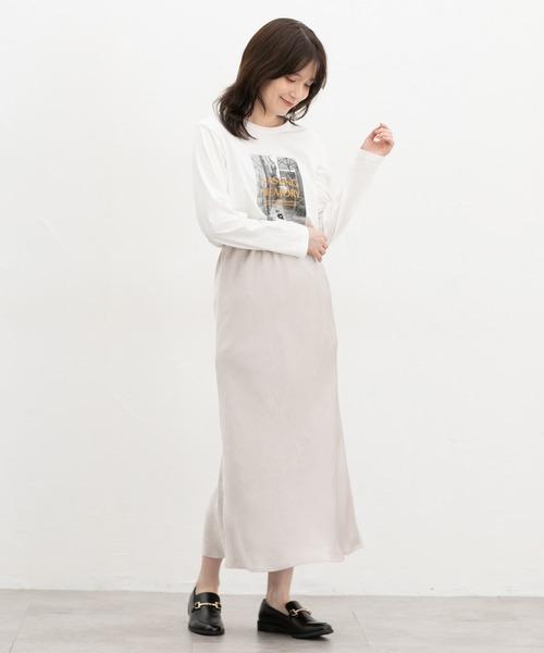 Honeys(ハニーズ)の「フォトプリントTシャツ(Tシャツ/カットソー・レディース・オフホワイト/モカ/ブラック/ダークグリーン系1/ダークオレンジ・L/M/LL)」の7枚目の写真