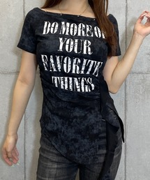 ムラアシメプリントボートネックTシャツ