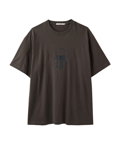 AREUBAN(アルバン)の「エーテルアンティークキーTシャツ_アンティークブラウン(Tシャツ/カットソー・メンズ・ダークブラウン・2/3)」の1枚目の写真