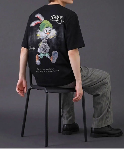 revertical（リバーティカル）の「ラビット キャラクター アートグラフィック バックプリント 半袖Tシャツ（Tシャツ/カットソー・メンズ・グレー/ブラック/ホワイト・MEDIUM/LARGE）」の10枚目の写真