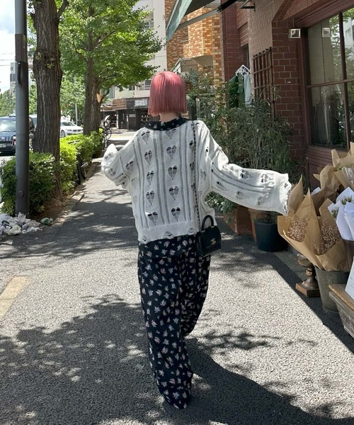 Alley Tokyo(アリートーキョー)の「花柄パジャマゆるパンツ(その他パンツ・レディース・ブラック/オフホワイト・FREE)」の7枚目の写真