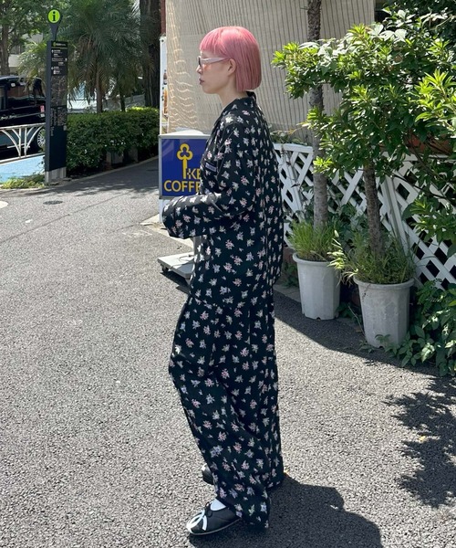 Alley Tokyo(アリートーキョー)の「花柄パジャマゆるパンツ(その他パンツ・レディース・ブラック/オフホワイト・FREE)」の11枚目の写真