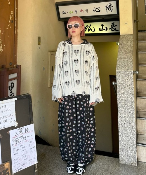 Alley Tokyo(アリートーキョー)の「花柄パジャマゆるパンツ(その他パンツ・レディース・ブラック/オフホワイト・FREE)」の14枚目の写真